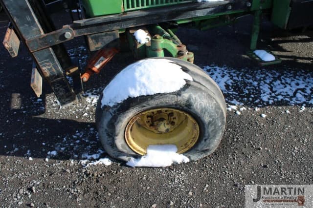 Image of John Deere 2750 equipment image 4