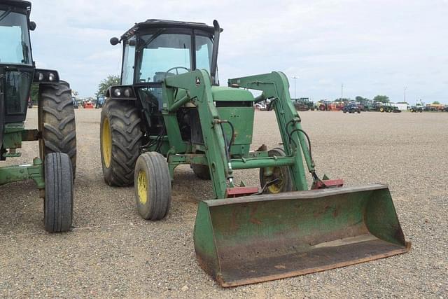 Image of John Deere 2755 equipment image 3