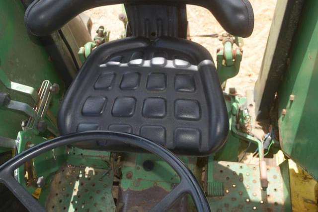 Image of John Deere 2755 equipment image 4