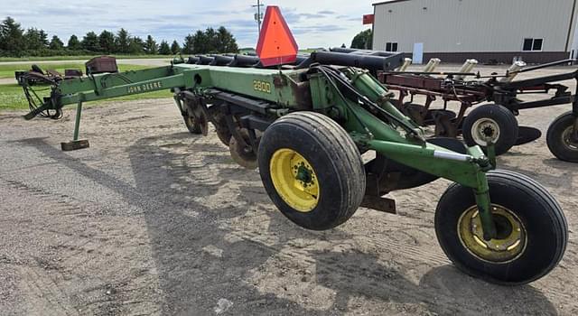 Image of John Deere 2800 equipment image 4