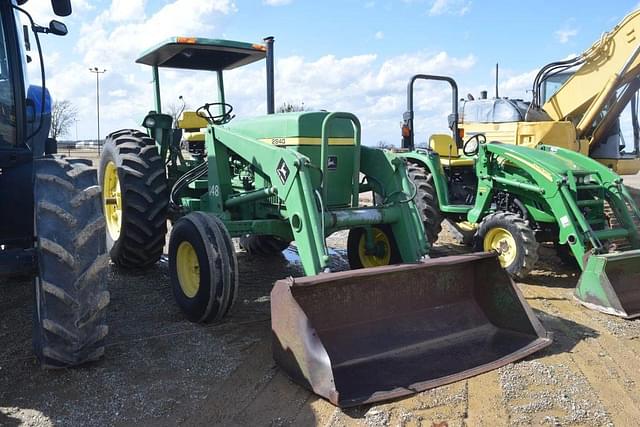 Image of John Deere 2840 equipment image 3