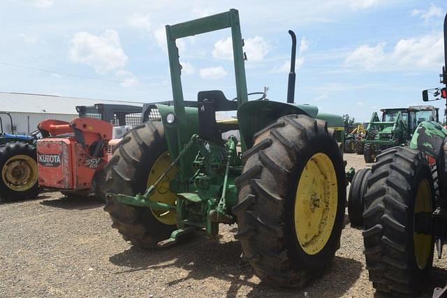 Image of John Deere 2840 equipment image 2