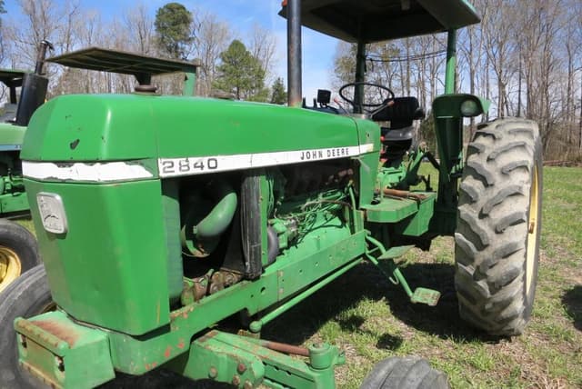 Image of John Deere 2840 equipment image 2