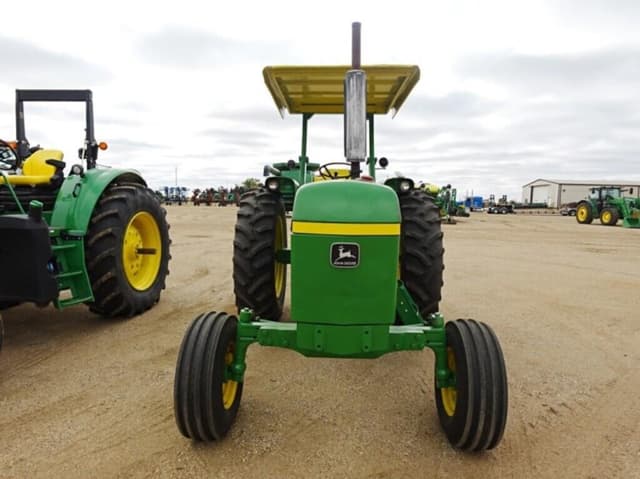 Image of John Deere 2840 equipment image 4