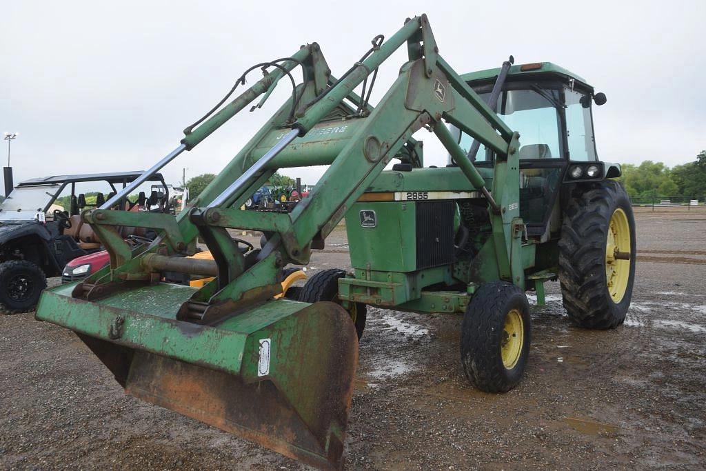 Image of John Deere 2955 Primary image