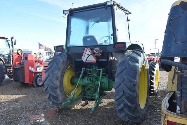 Image of John Deere 2955 equipment image 2