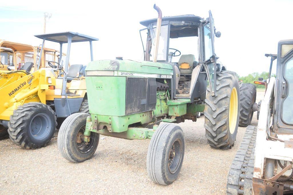 Image of John Deere 2955 Primary image