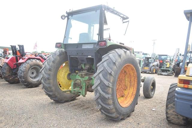 Image of John Deere 2955 equipment image 2