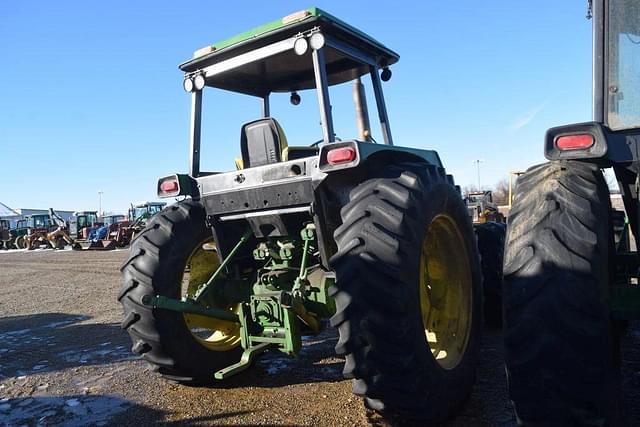 Image of John Deere 2955 equipment image 2