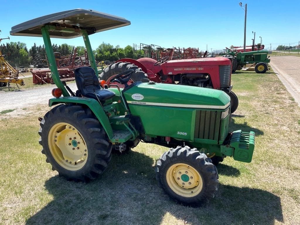 Image of John Deere 3005 Image 1