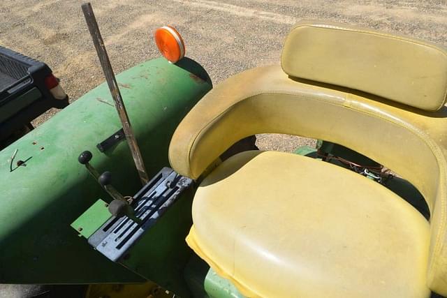 Image of John Deere 3010 equipment image 4