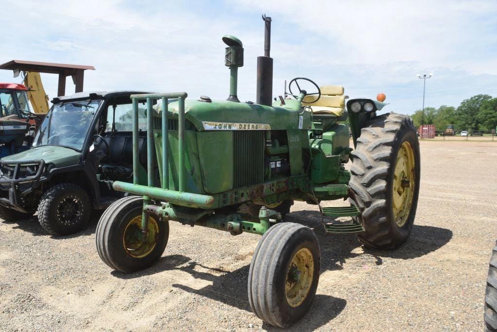 Main image John Deere 3010