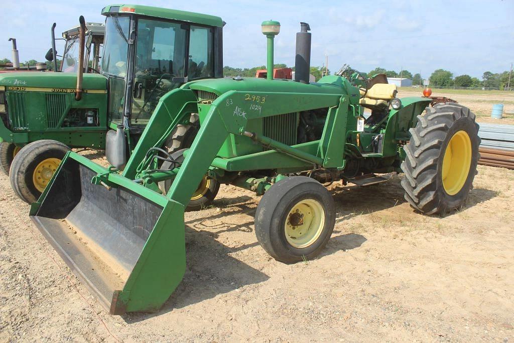Image of John Deere 3010 Image 0