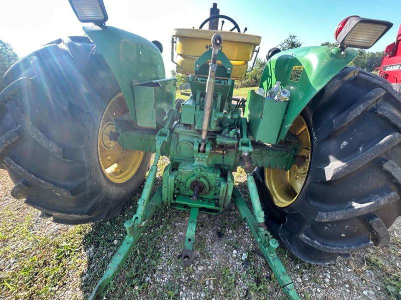 Image of John Deere 3010 Image 1