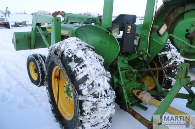 Image of John Deere 3010 equipment image 3