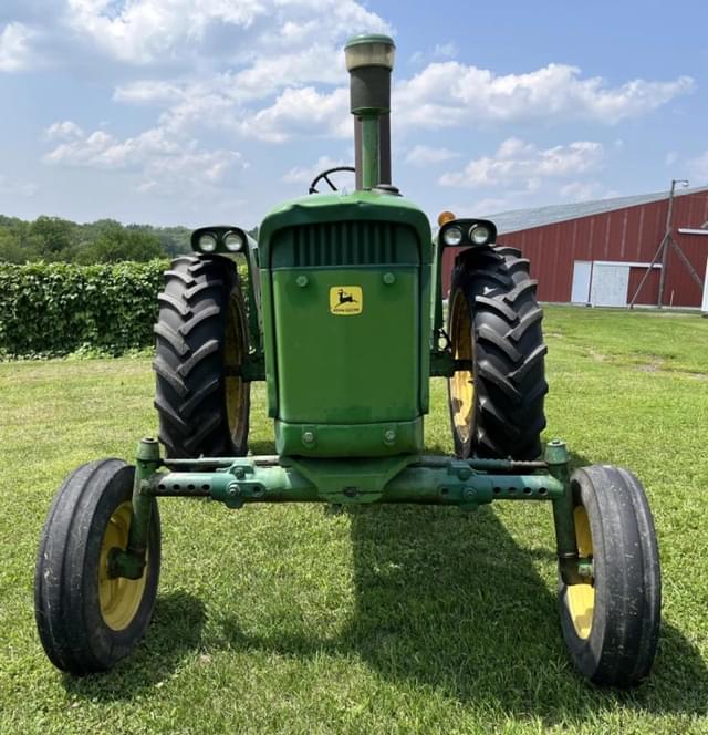 Image of John Deere 3020 equipment image 2