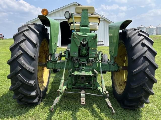 Image of John Deere 3020 equipment image 3