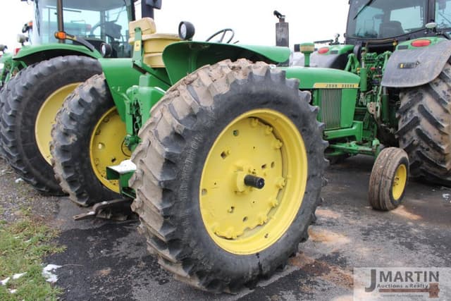 Image of John Deere 3020 equipment image 2