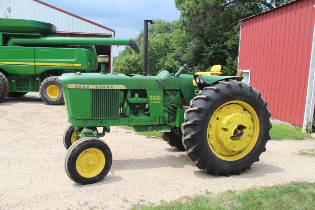 Main image John Deere 3020
