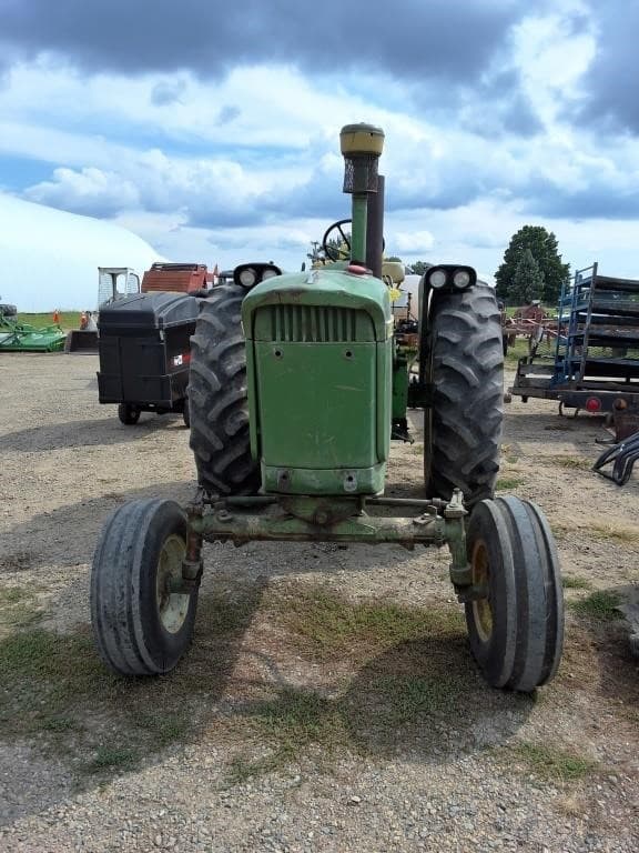 Image of John Deere 3020 equipment image 1