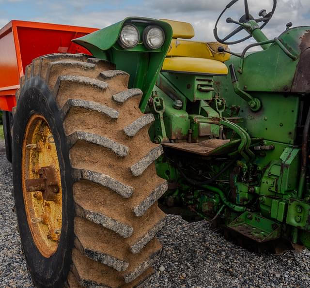 Image of John Deere 3020 equipment image 4