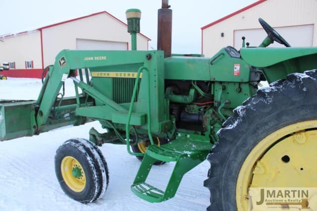 Image of John Deere 3020 equipment image 4