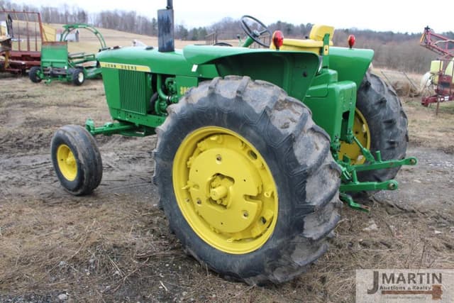 Image of John Deere 3020 equipment image 3
