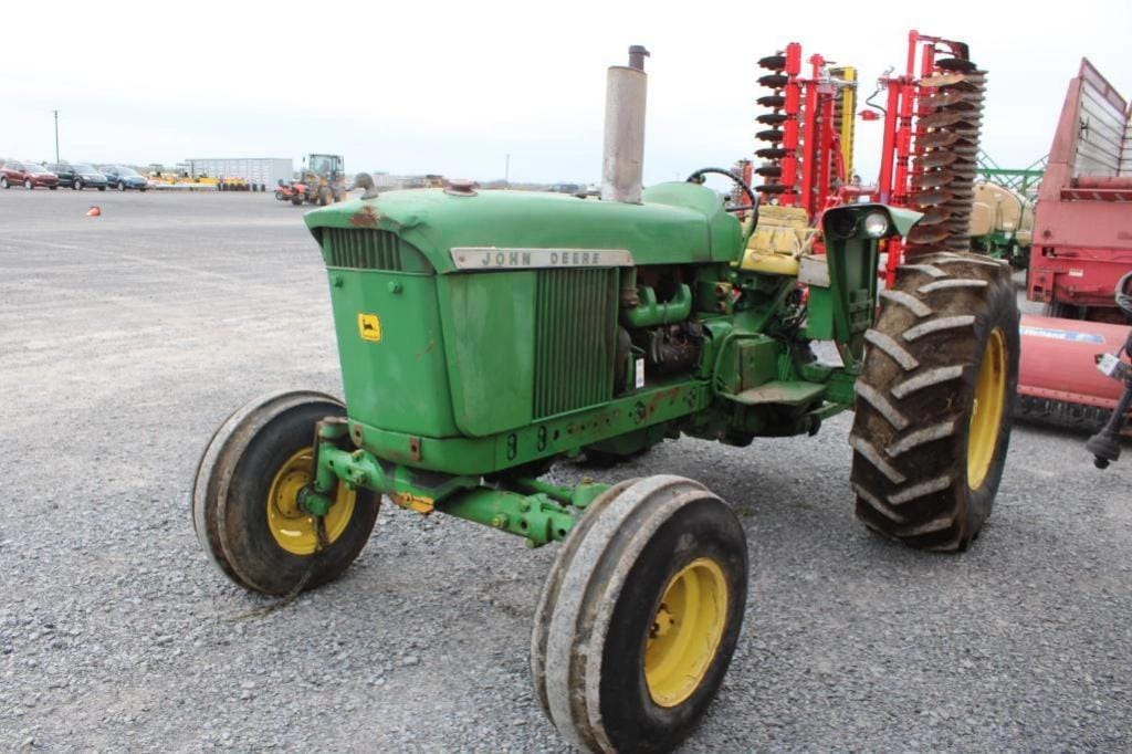 John Deere 3020 Equipment Image0