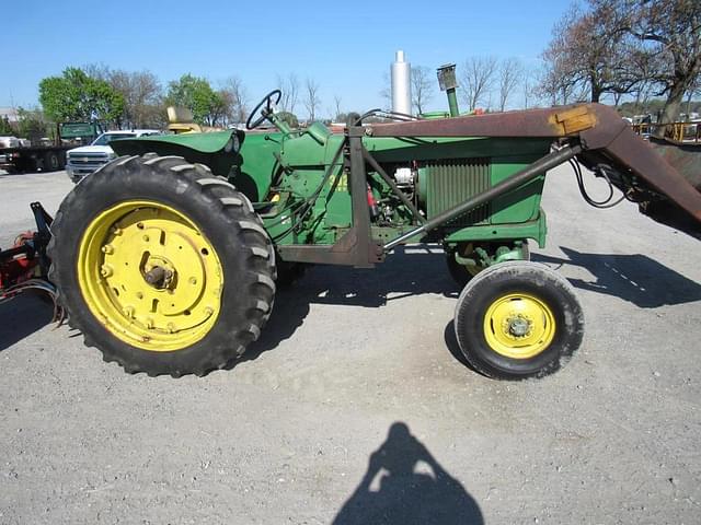 Image of John Deere 3020 equipment image 1