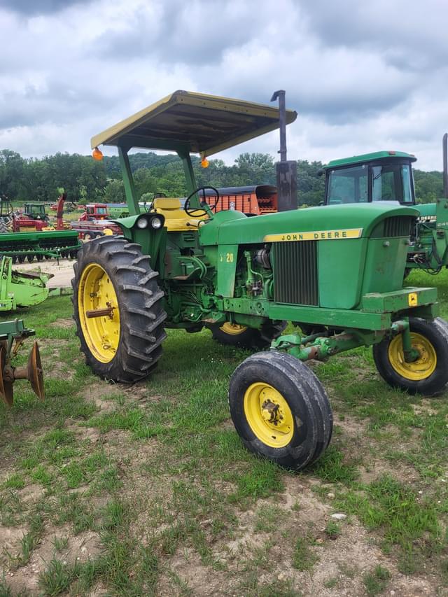 Image of John Deere 3020 equipment image 2
