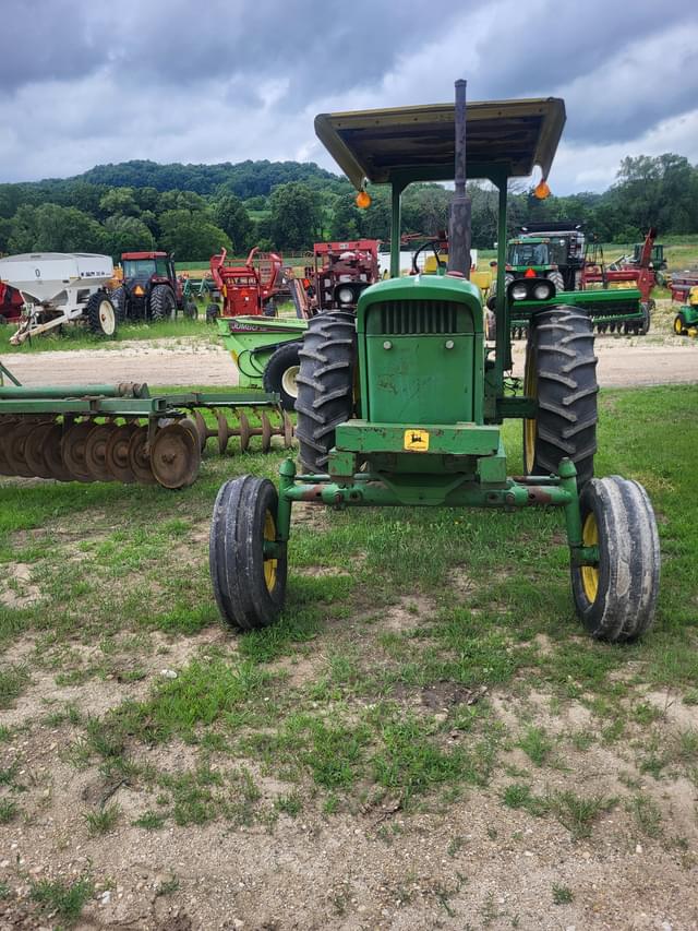 Image of John Deere 3020 equipment image 1