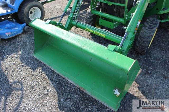 Image of John Deere 3025D equipment image 4