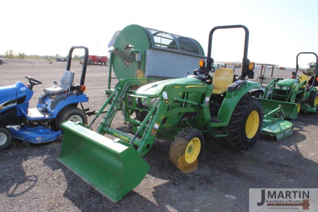 Image of John Deere 3025D Primary image
