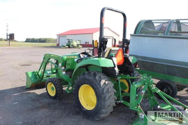 Image of John Deere 3025D equipment image 3