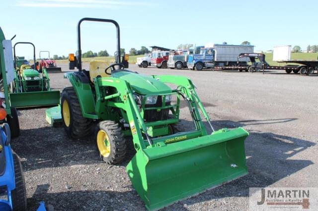 Image of John Deere 3025D equipment image 1
