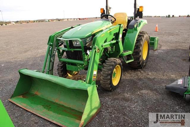 Image of John Deere 3025D equipment image 1