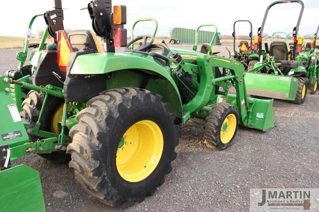 Image of John Deere 3025D equipment image 3