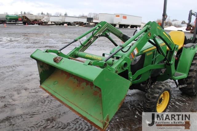 Image of John Deere 3025E equipment image 4