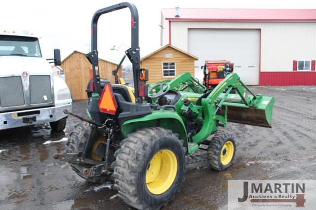 Image of John Deere 3025E equipment image 2