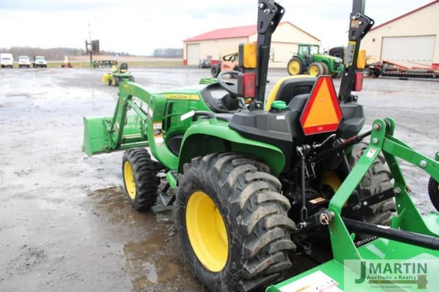 Image of John Deere 3025E equipment image 3
