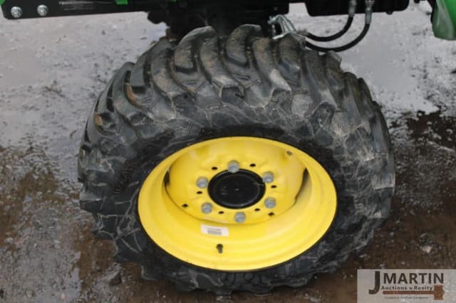 Image of John Deere 3025E equipment image 4