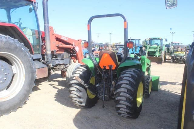 Image of John Deere 3032E equipment image 2