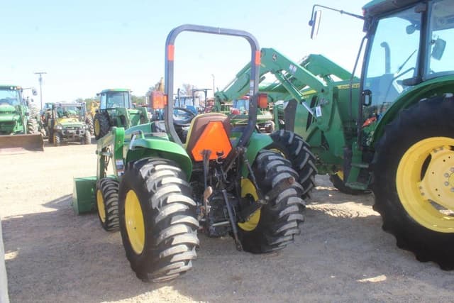 Image of John Deere 3032E equipment image 1