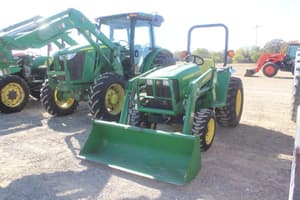John Deere 3032E Image