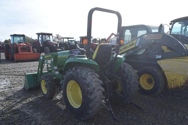 Image of John Deere 3032E equipment image 1