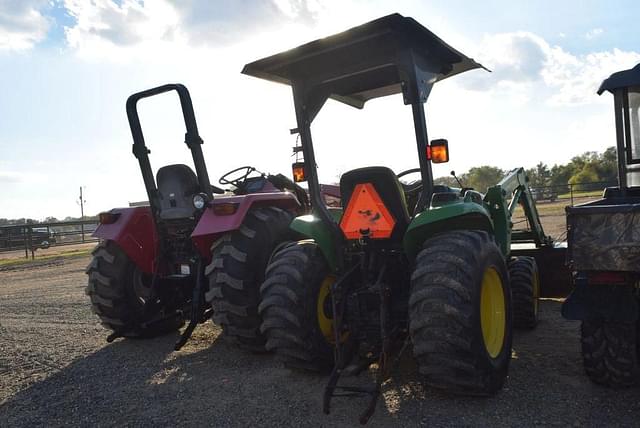 Image of John Deere 3038E equipment image 2