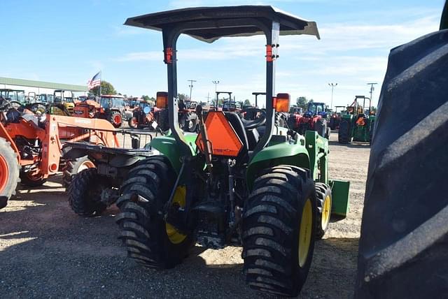 Image of John Deere 3038E equipment image 2