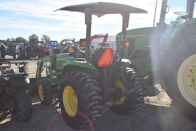 Image of John Deere 3038E equipment image 1