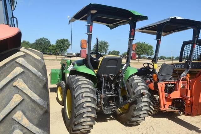 Image of John Deere 3038E equipment image 1