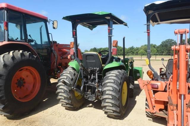 Image of John Deere 3038E equipment image 2